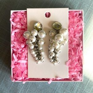 Faux pearl dangling earrings